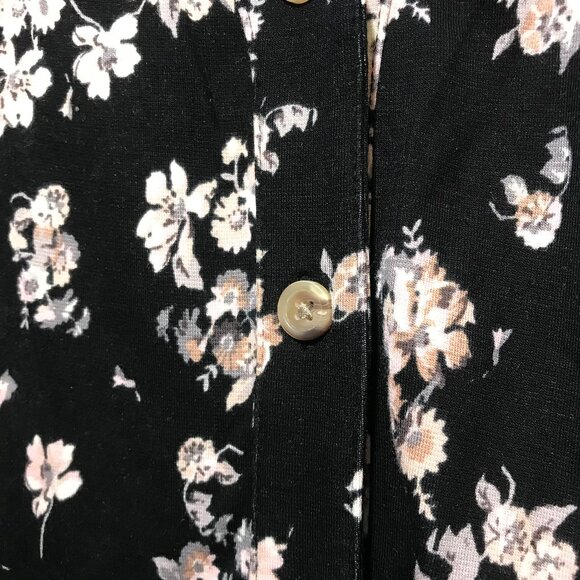 Issac Mizrahi Live! Black Floral Print Blouse Top EUC Medium M Button Down Front - Picture 4 of 9